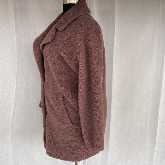 Pink coat - Picture 3 of 6